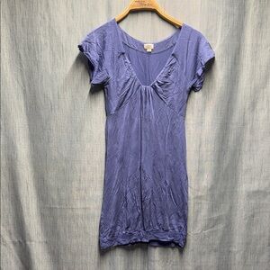 Aritzia Wilfred Blue Short Sleeve Top size small
